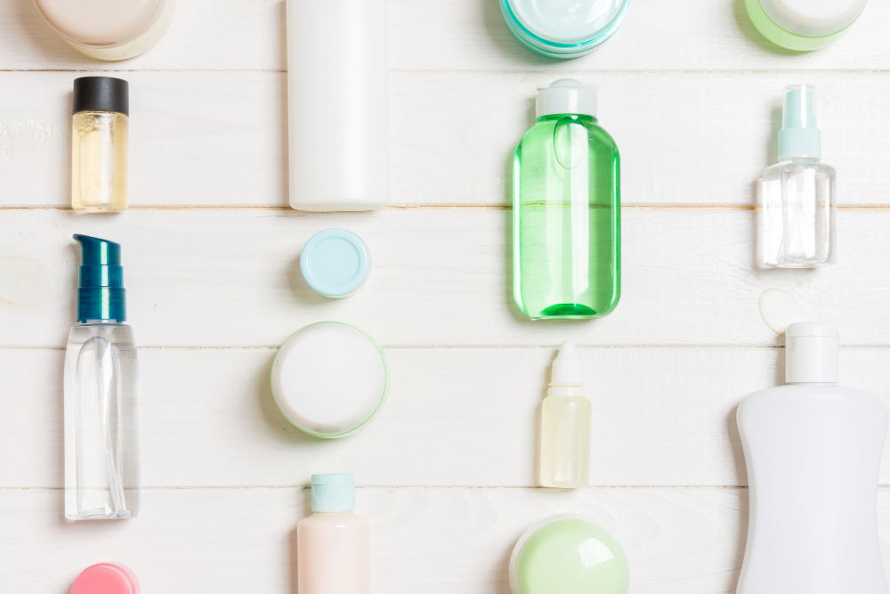 Glass vs Plastic Cosmetic Containers - Which Should You Choose and Why?