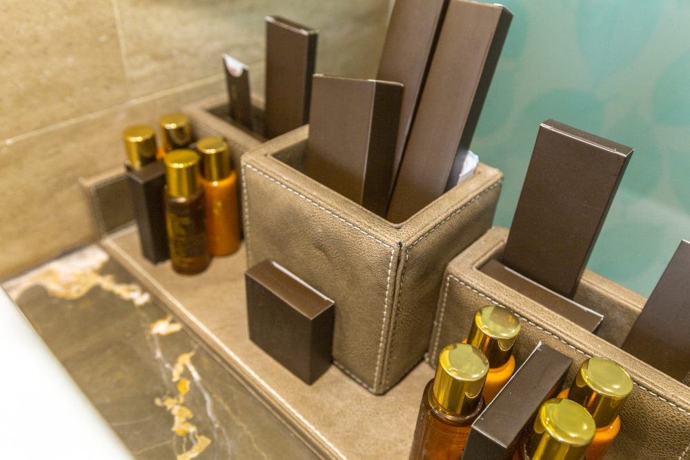 Hotel-Style Bathroom Cosmetic Bottles - How to Achieve the Look?